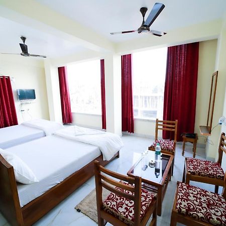 Rishika Guest House And Banquet コルカタ エクステリア 写真