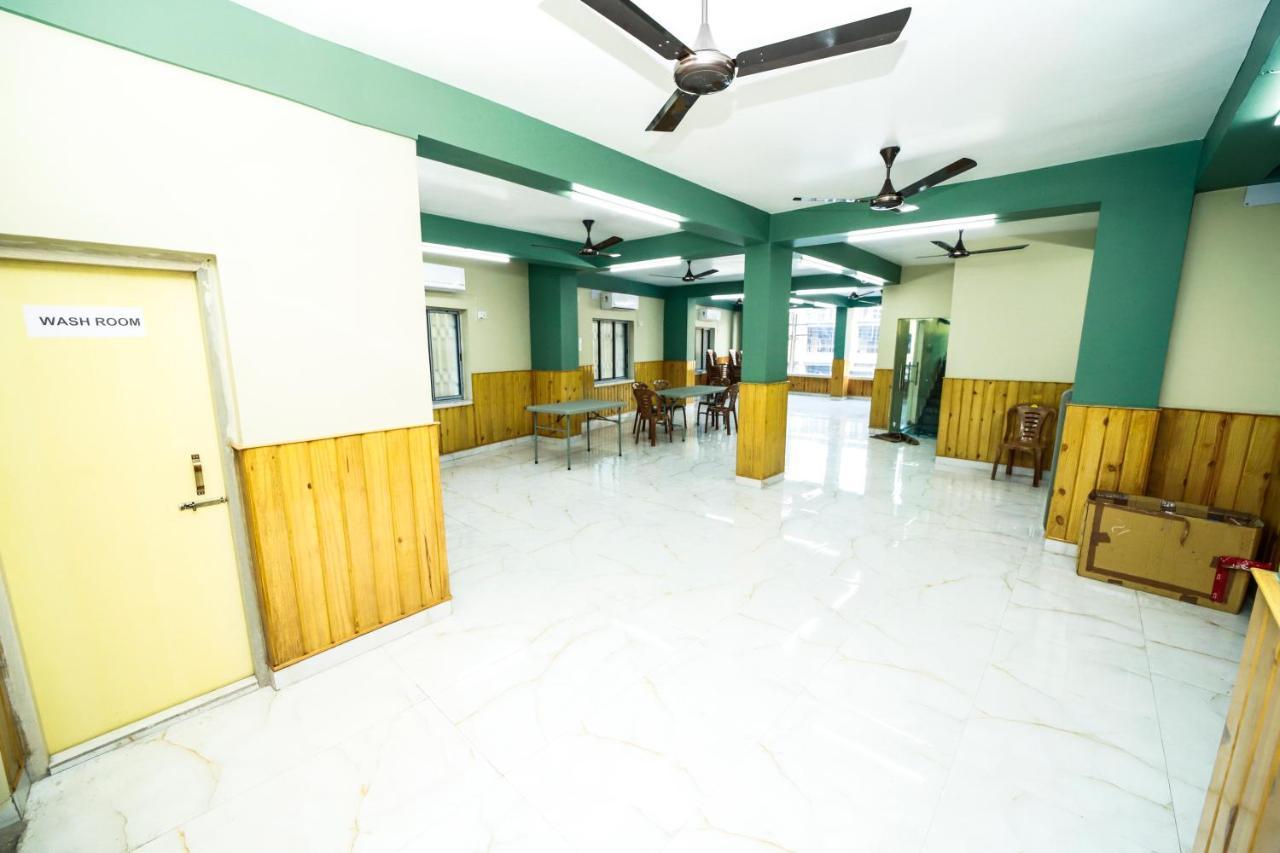 Rishika Guest House And Banquet コルカタ エクステリア 写真